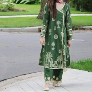 Angrakha style kameez. 3 piece stitced suit